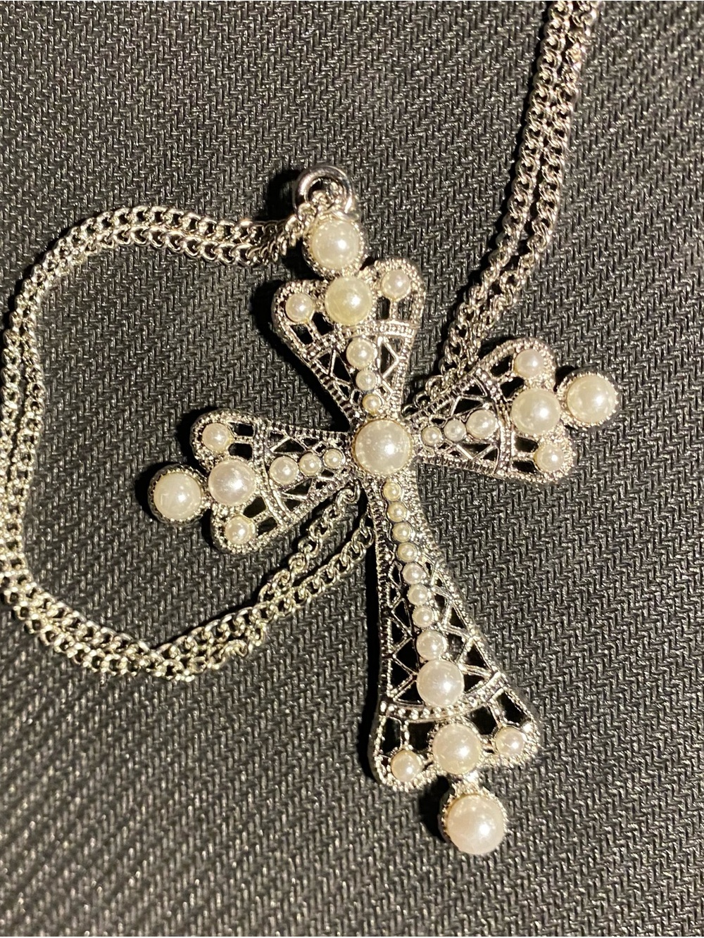 Silver Pearl Cross Chain